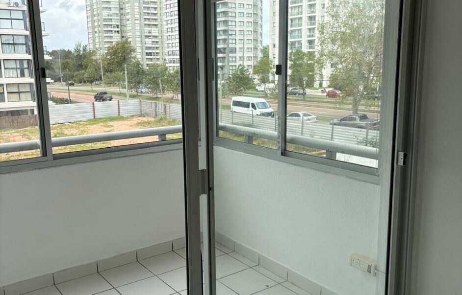 Apartamento en Alquiler Punta del Este Edificio Le Blonde 103